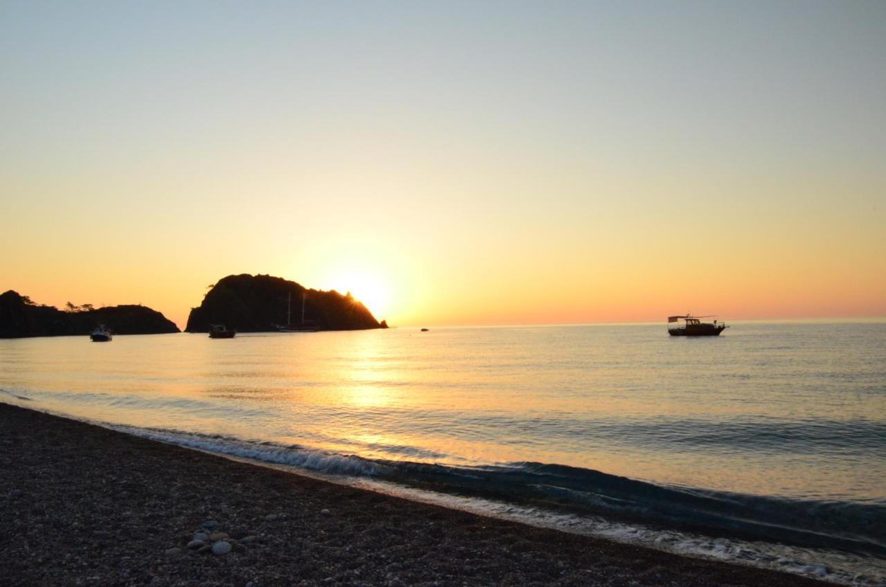 Bed and Breakfast Tunays Pansiyon Чирали Екстер'єр фото